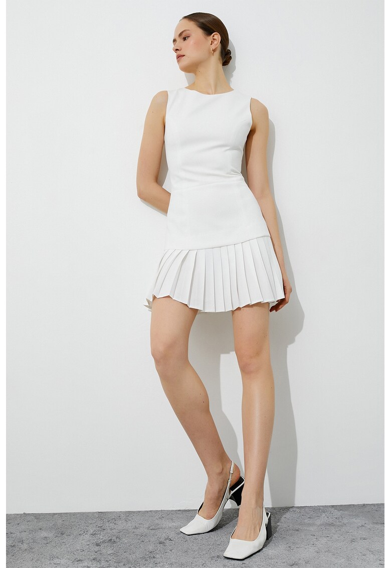 Rochie slim fit cu terminatie plisata
