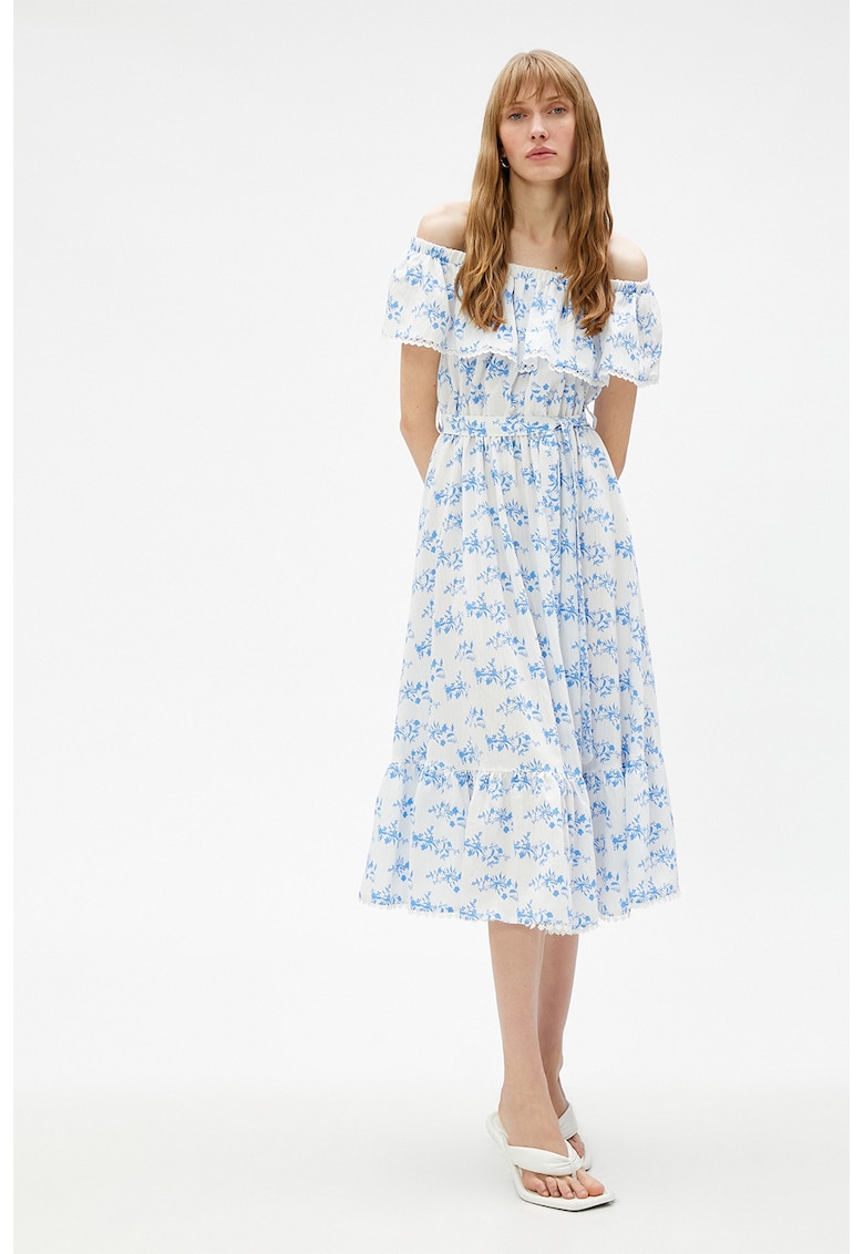 Rochie cu model floral cu decolteu pe umeri