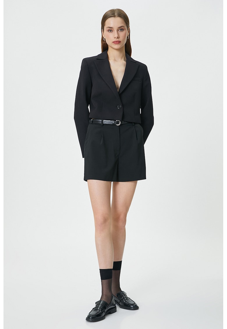 Pantaloni scurti cu buzunare oblice