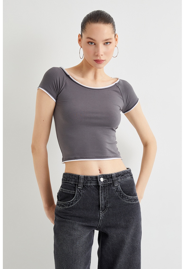 Tricou crop slim fit