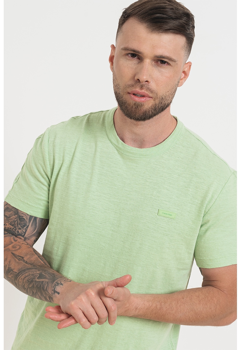 Тениска с органичен памук и лен с овално деколте