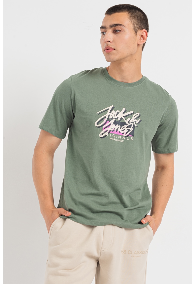 Tricou cu decolteu la baza gatului si imprimeu logo - Verde feriga/Crem