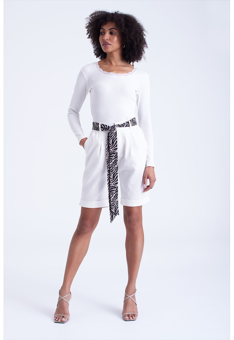 Bermude din amestec de in cu esarfa in talie