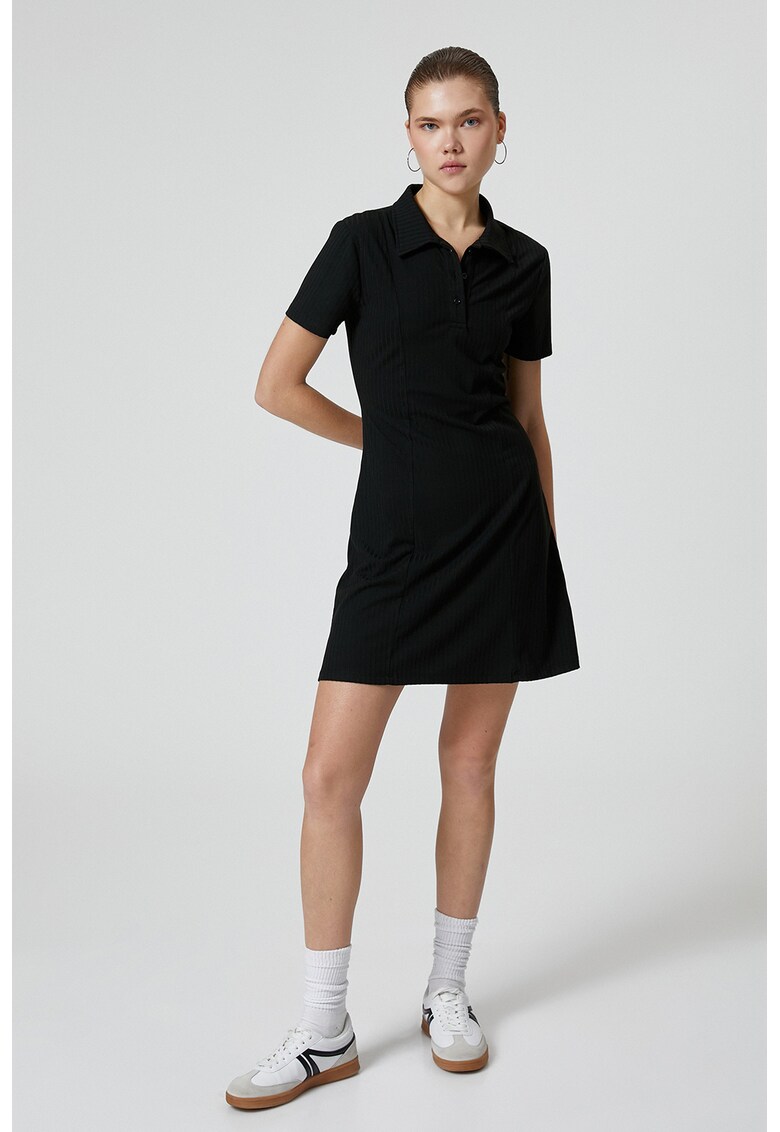 Rochie mini cu croiala in A si guler polo