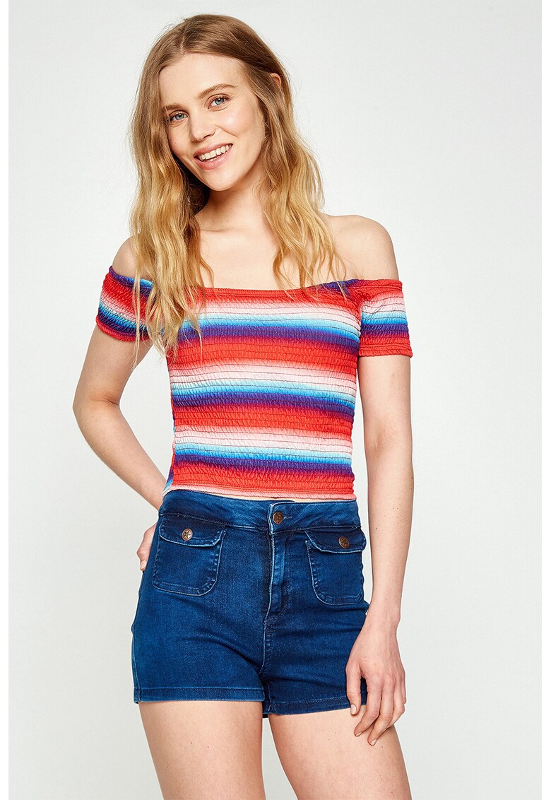 Bluza cu decolteu pe umeri si model in dungi