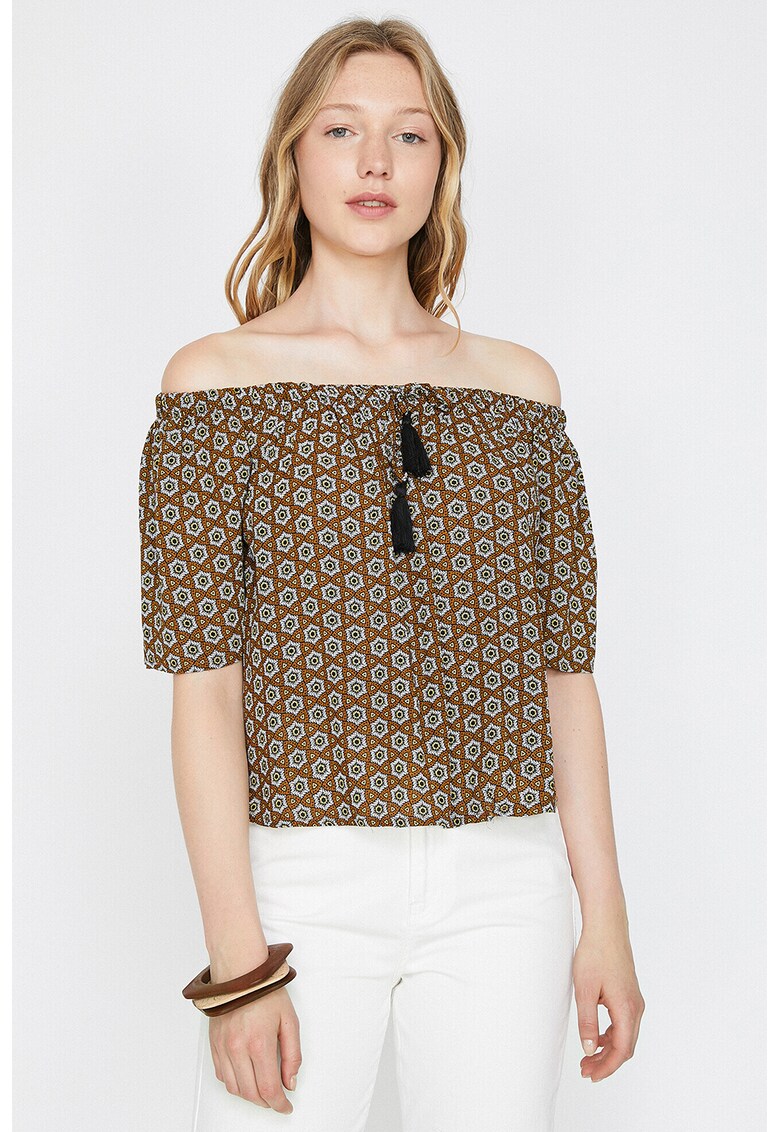 Bluza cu imprimeu si decolteu pe umeri