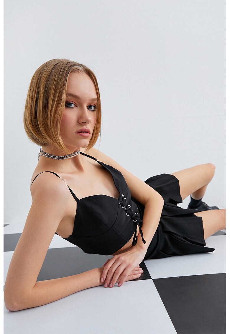 Top crop cu decolteu sweetheart