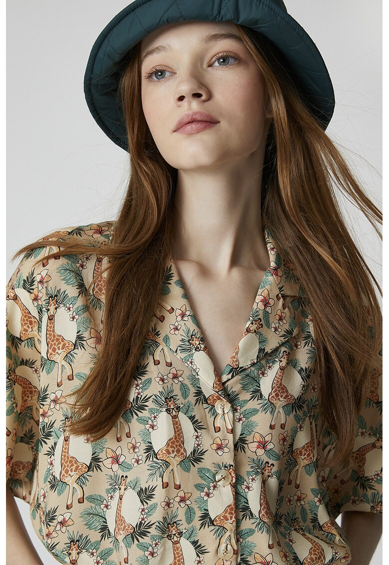 Camasa crop cu model si terminatie ajustabila