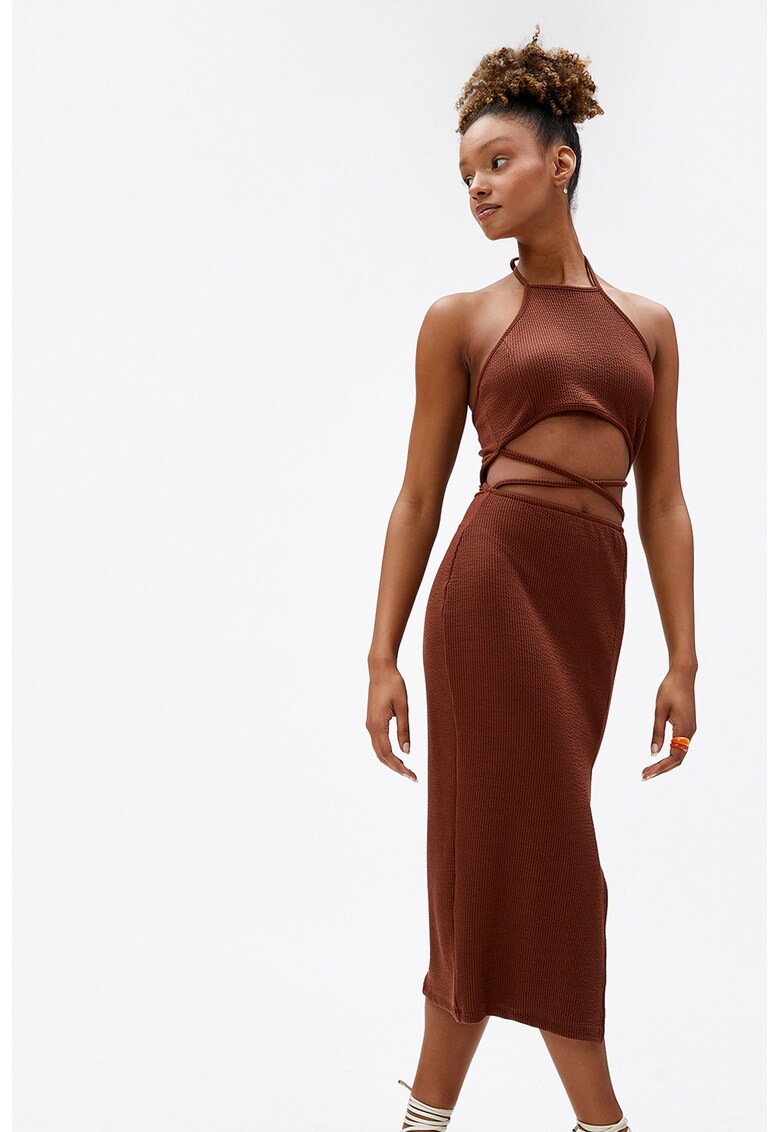 Rochie cambrata cu decupaje