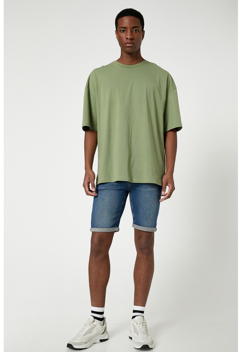 Pantaloni scurti slim fit de denim cu aspect decolorat