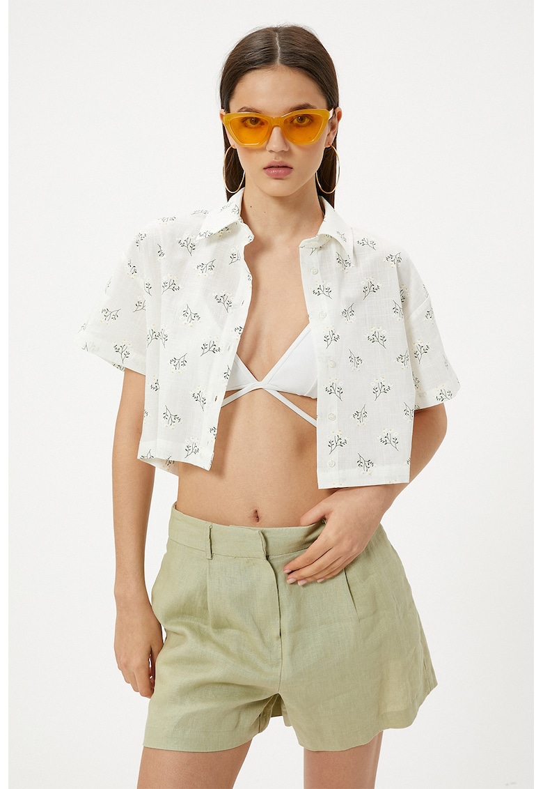 Camasa crop cu model si cu maneci scurte