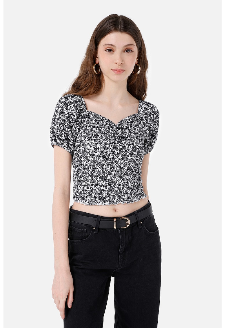 Tricou cu decolteu in V si model floral