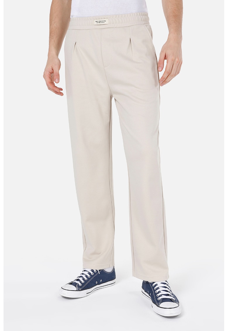 Pantaloni cu croiala dreapta