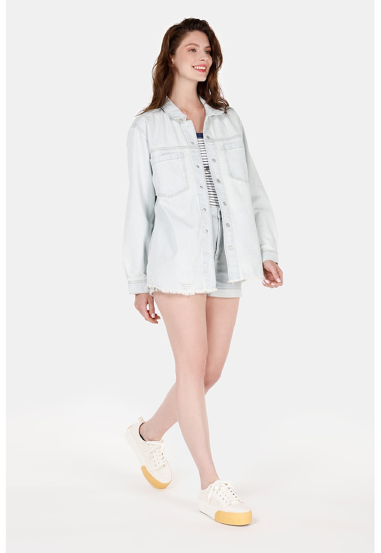 Camasa de denim cu aspect deteriorat