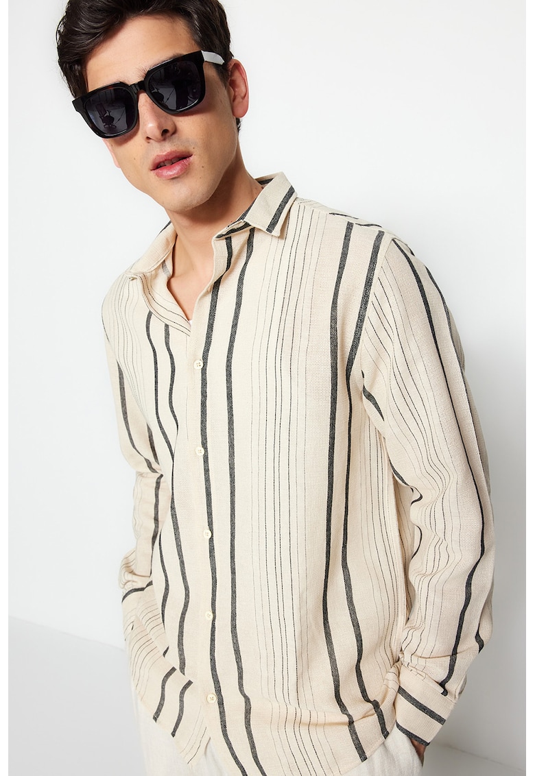Camasa regular fit cu model in dungi