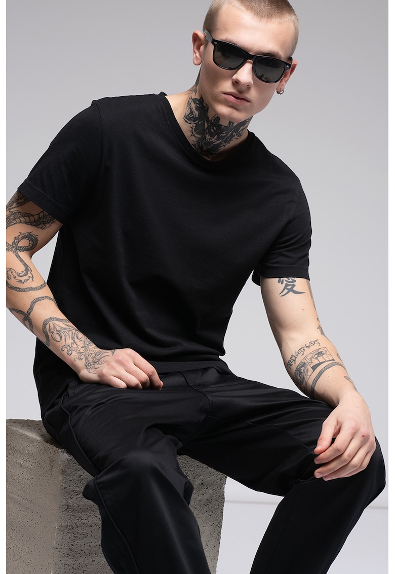 Pantaloni regular-fit cu banda elastica in talie - Negru