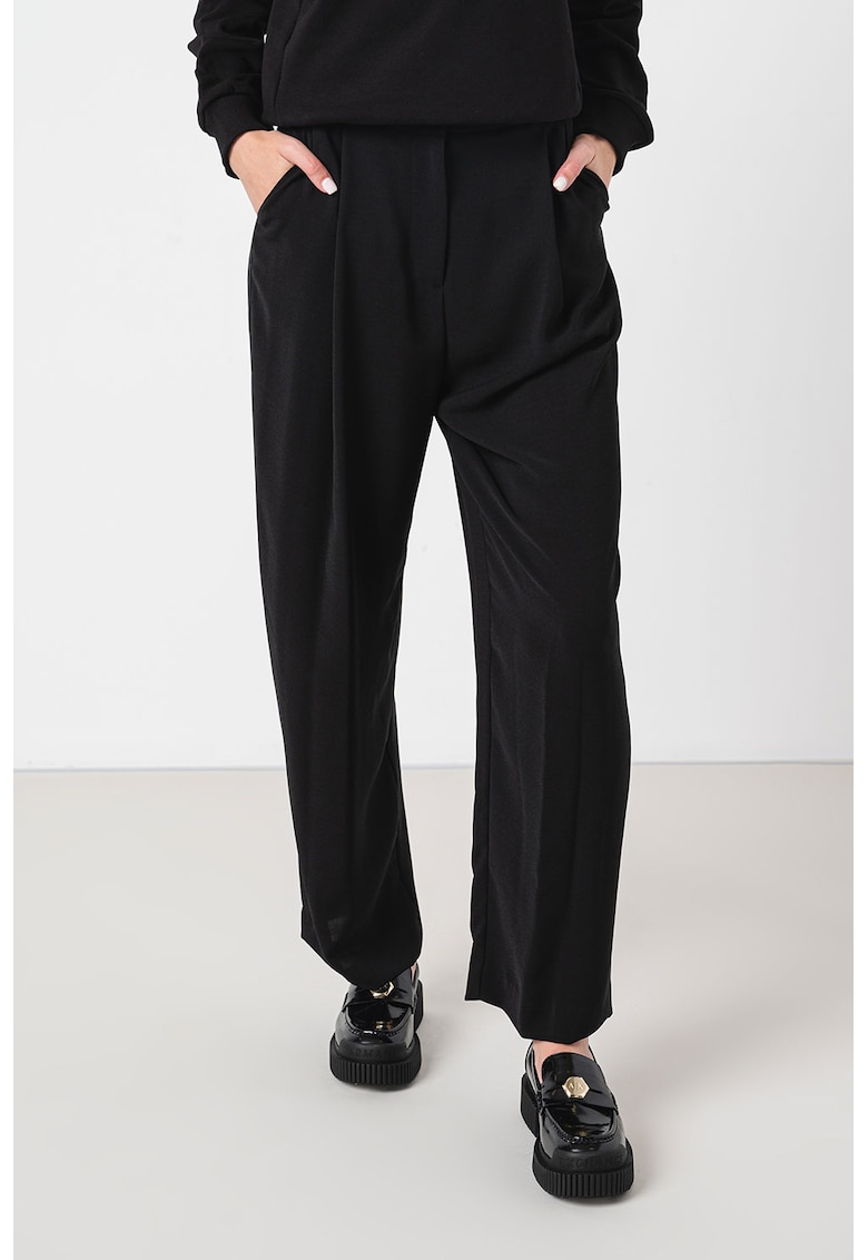 Pantaloni lejeri cu buzunare laterale