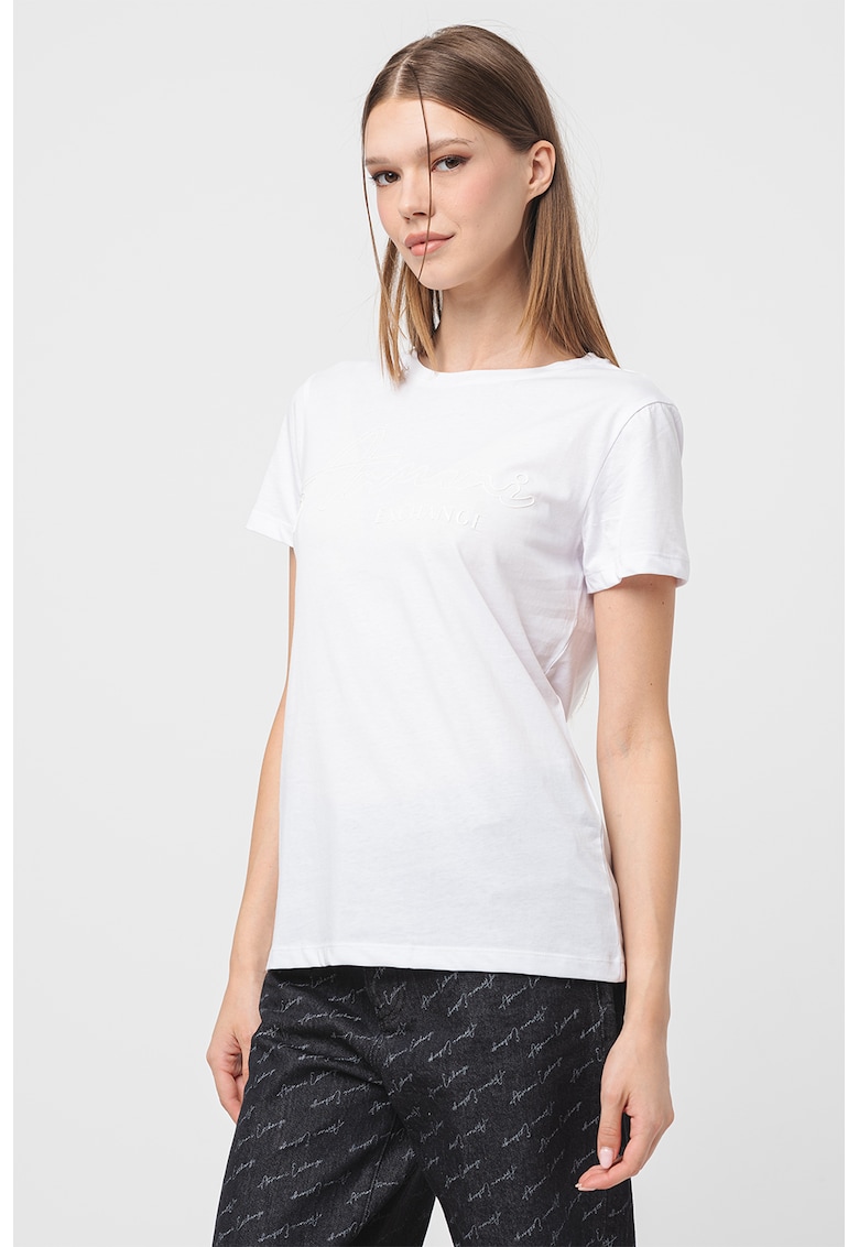 Tricou cu decolteu la baza gatului