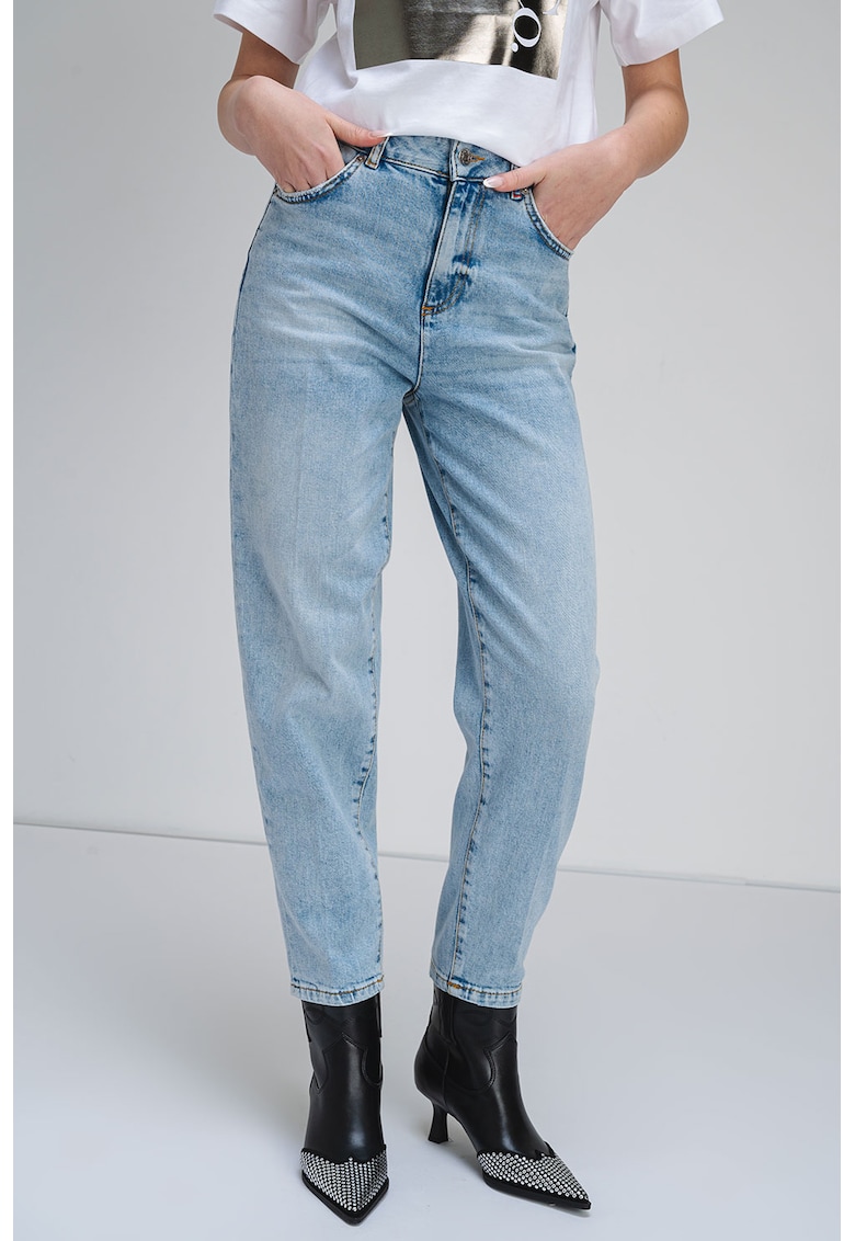 Blugi mom fit cu aspect decolorat Lisbona