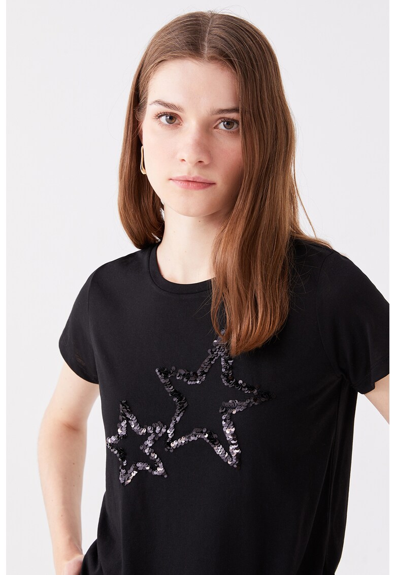 Tricou cu aplicatii cu paiete