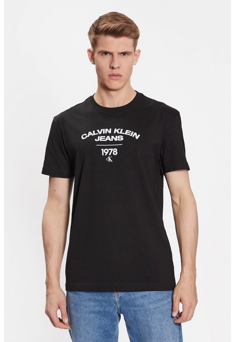 Tricou barbati cu imprimeu cu logo J30J324206-BLACK negru 12892 - Negru