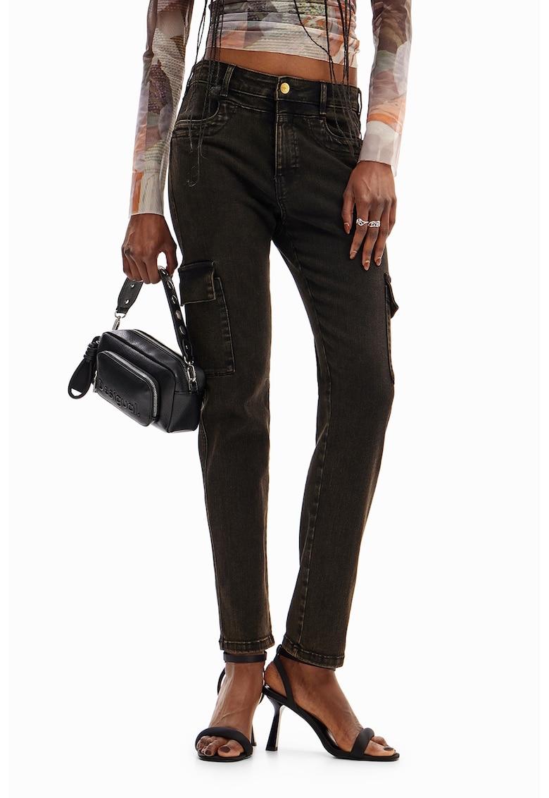 Blugi cargo cu talie inalta