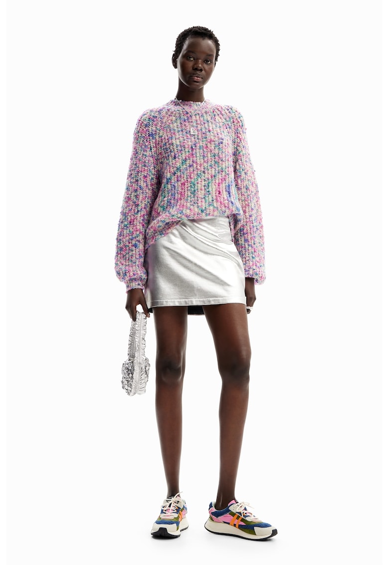 Pulover cu decolteu la baza gatului - din amestec de lana