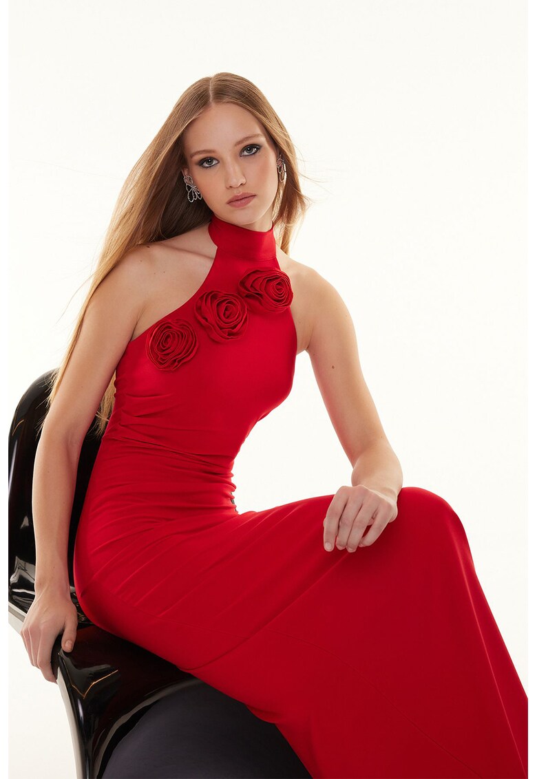 Rochie maxi cu croiala creion - decolteu halter si aplicatii in forma de floare