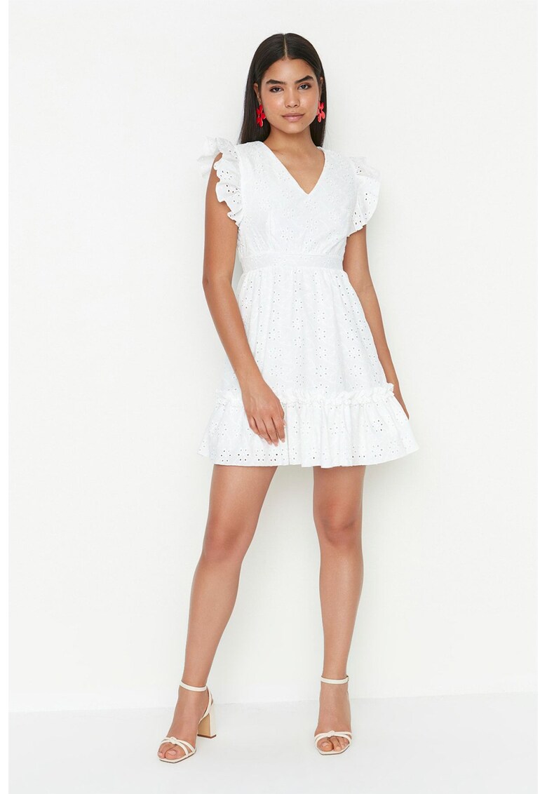 Rochie evazata cu broderie anglaise
