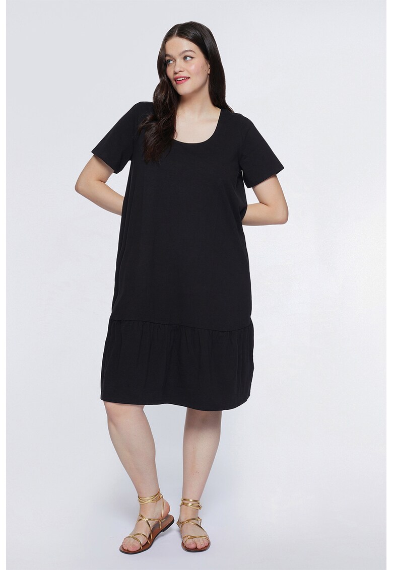 Rochie evazata cu maneci scurte