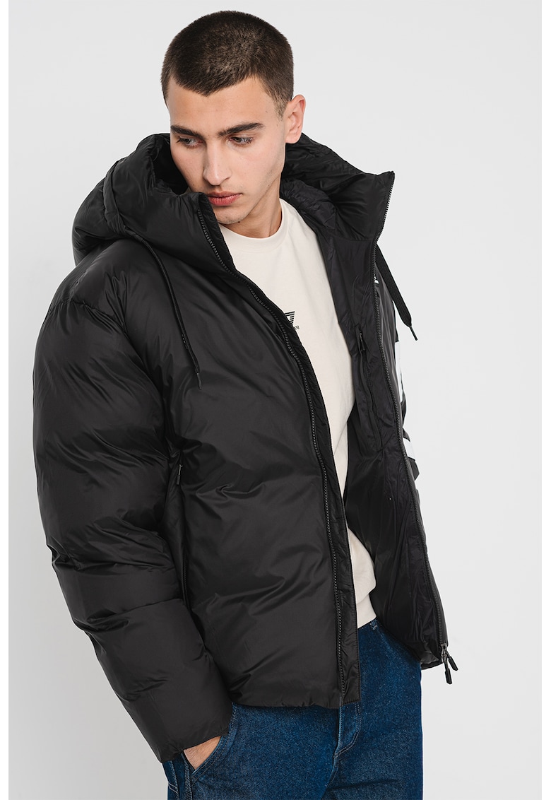 Geaca scurta cu vatelina si gluga