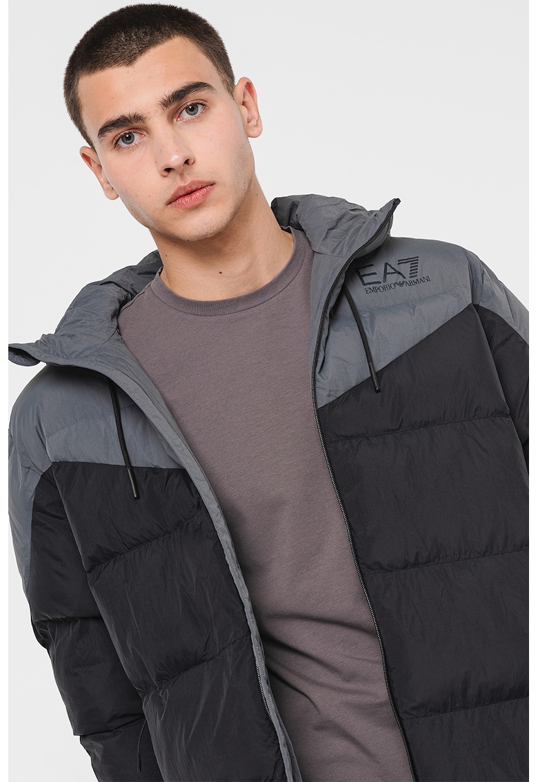 Geaca cu gluga si logo