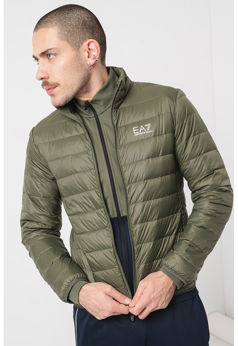 Geaca cu umplutura de puf