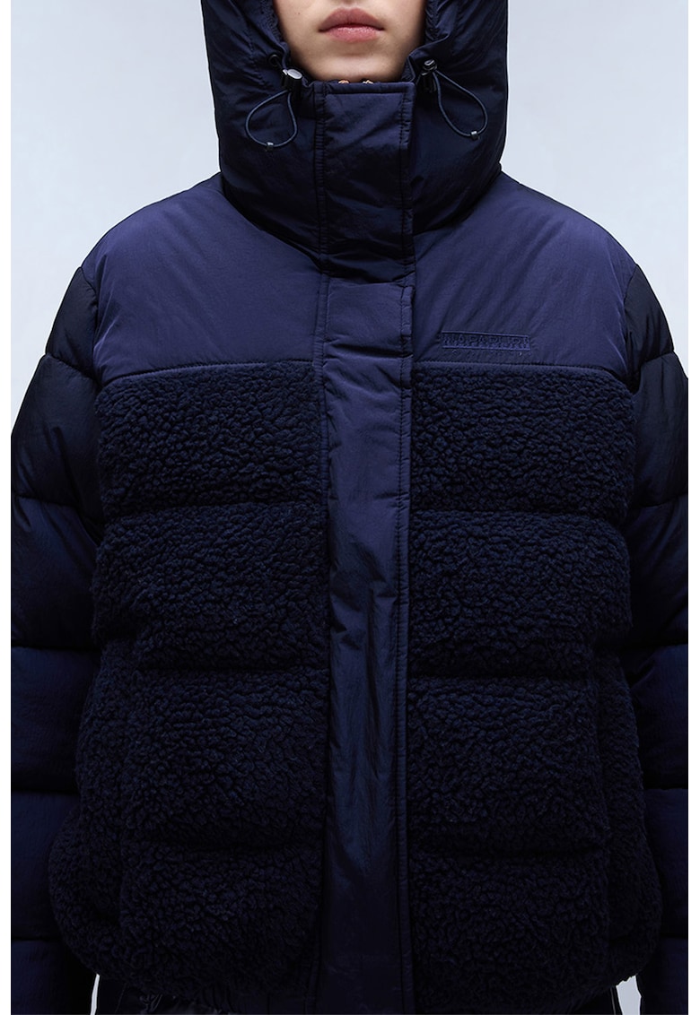 Geaca bufanta si matlasata cu gluga