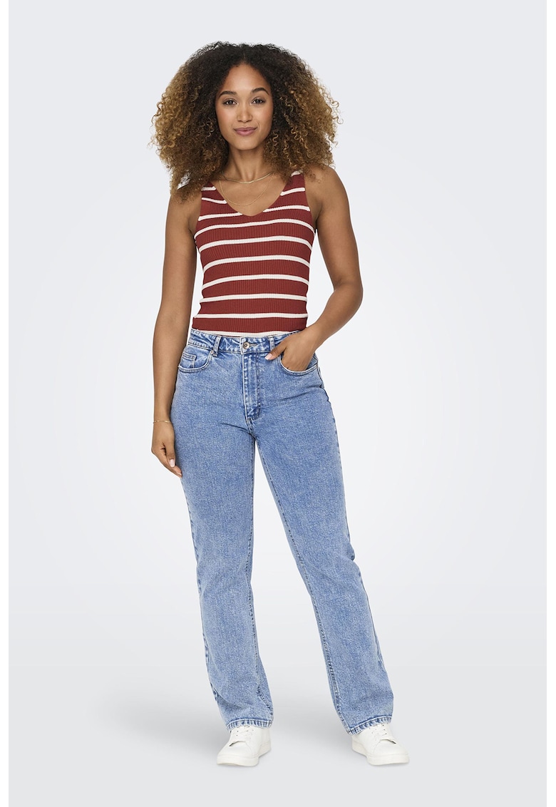 Top cu model in dungi si decolteu in V