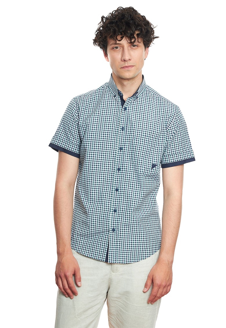 Camasa slim fit in carouri cu guler fixat cu nasturi