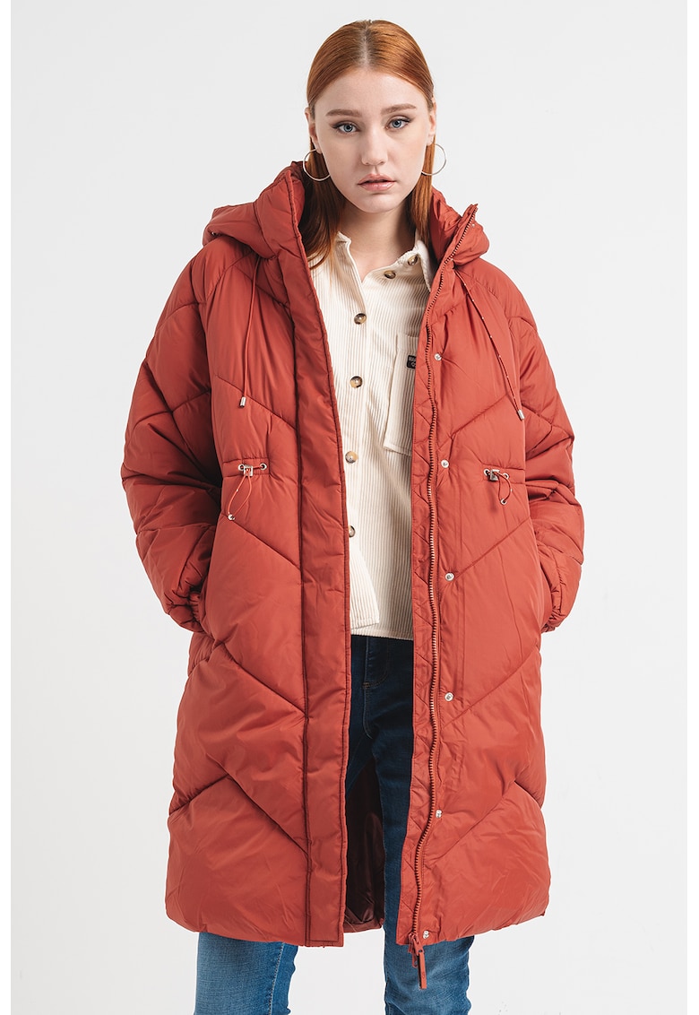 Geaca midi matlasata cu gluga