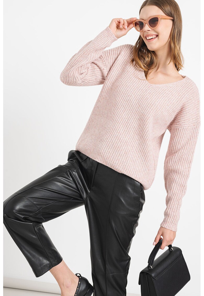 Pulover cu decolteu in V si maneci cazute