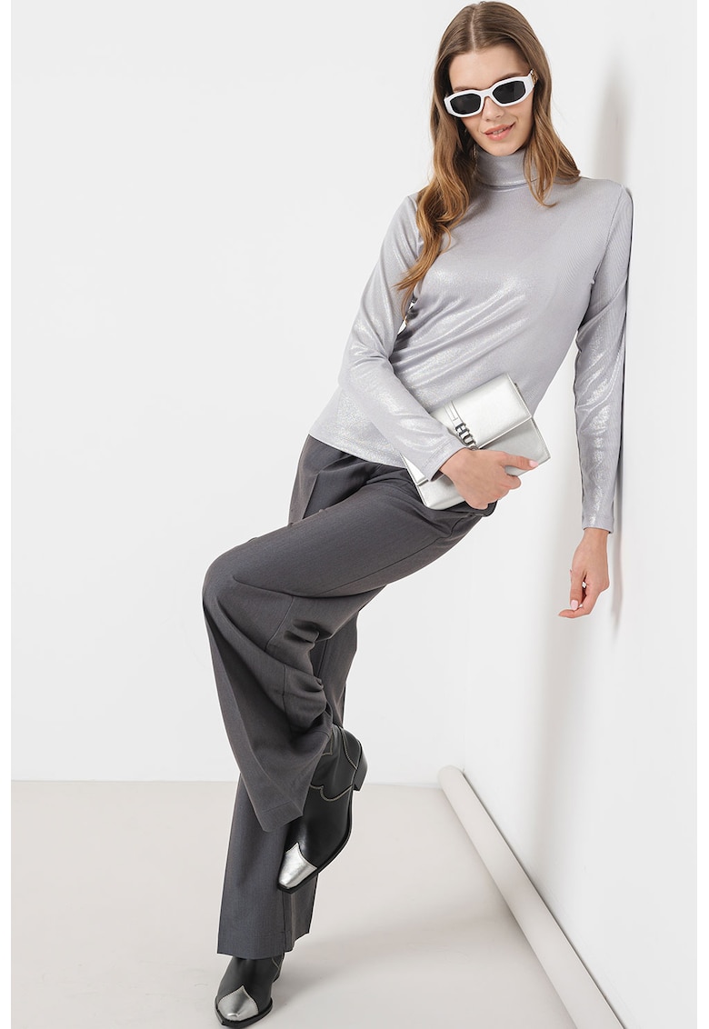 Pulover cu guler inalt