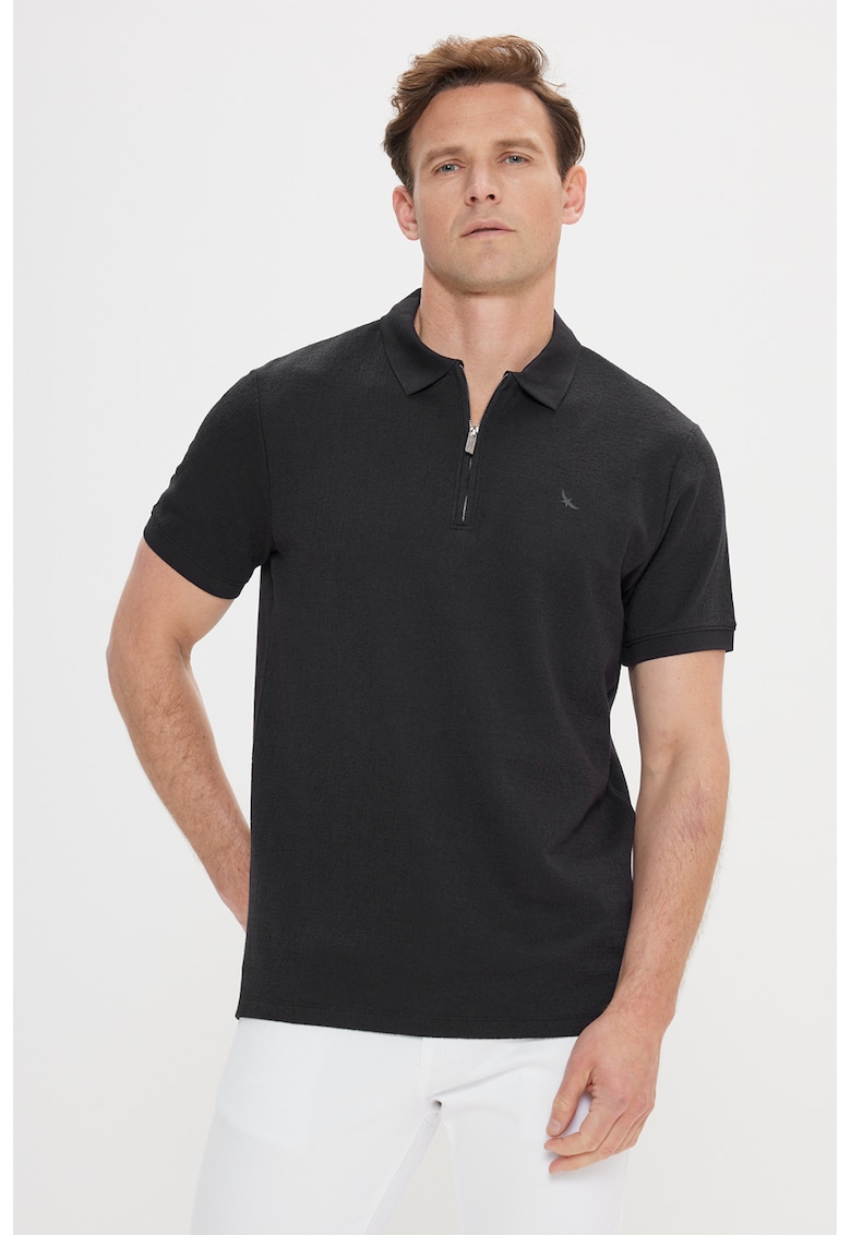 Tricou polo cu fenta cu fermoar