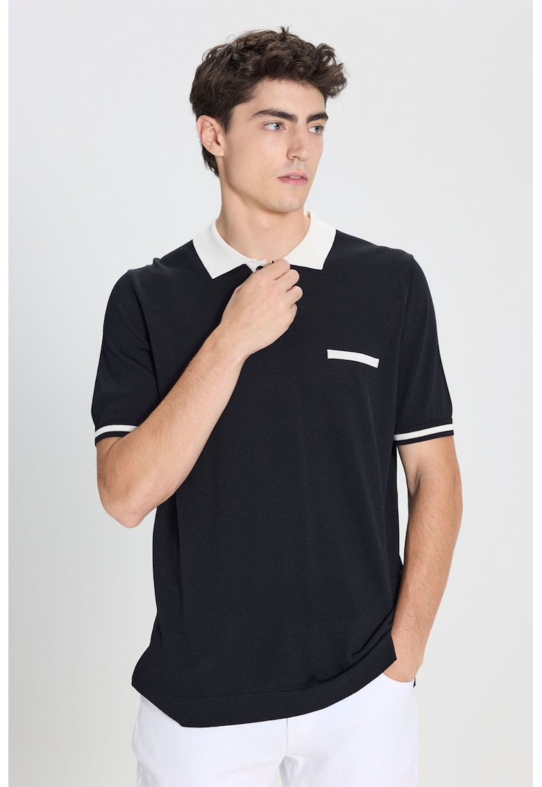 Tricou polo cu detalii contrastante