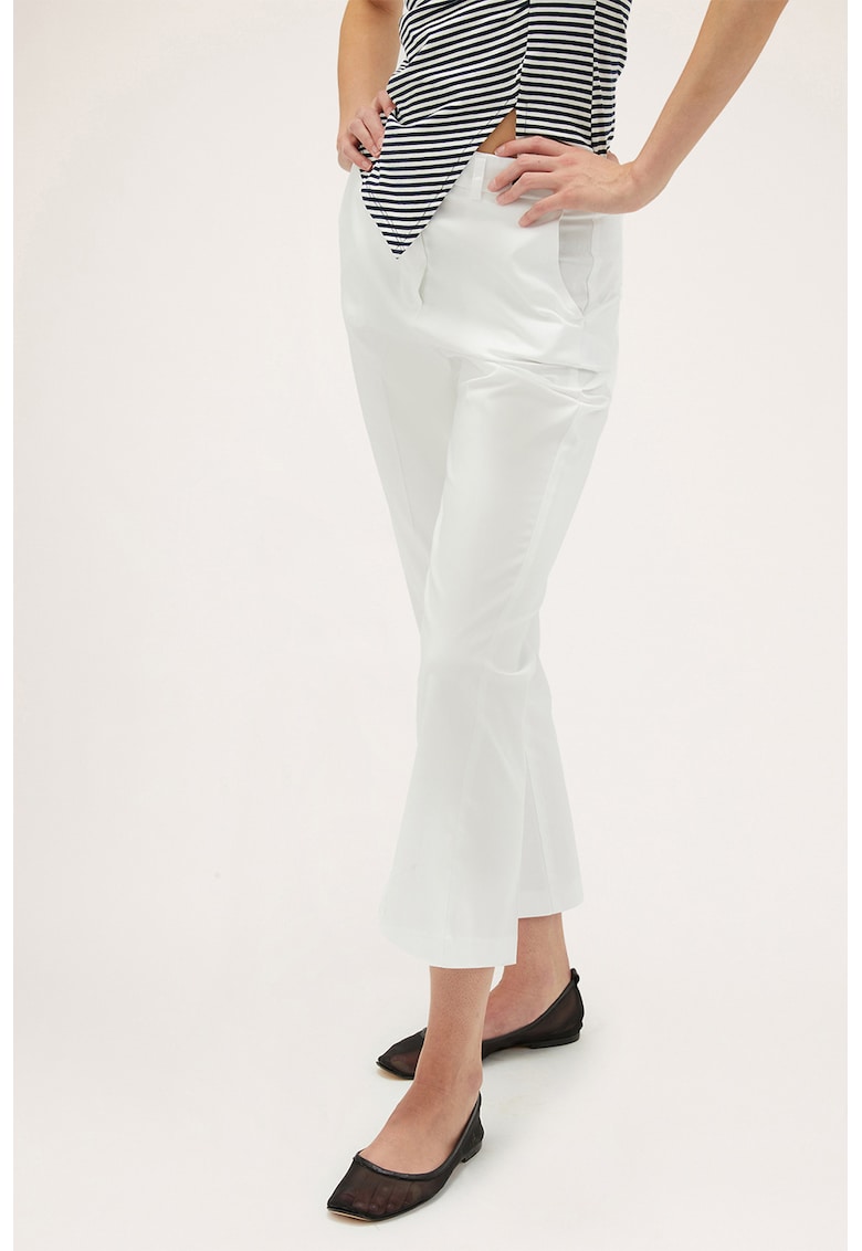 Pantaloni evazati crop