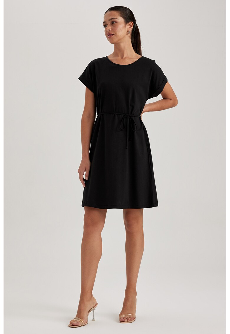 Rochie mini cu decolteu rotund