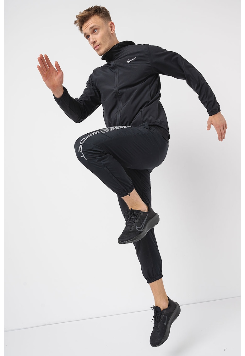 Jachetacu tehnologie Dri-Fit si gluga - pentru antrenament Form - Negru