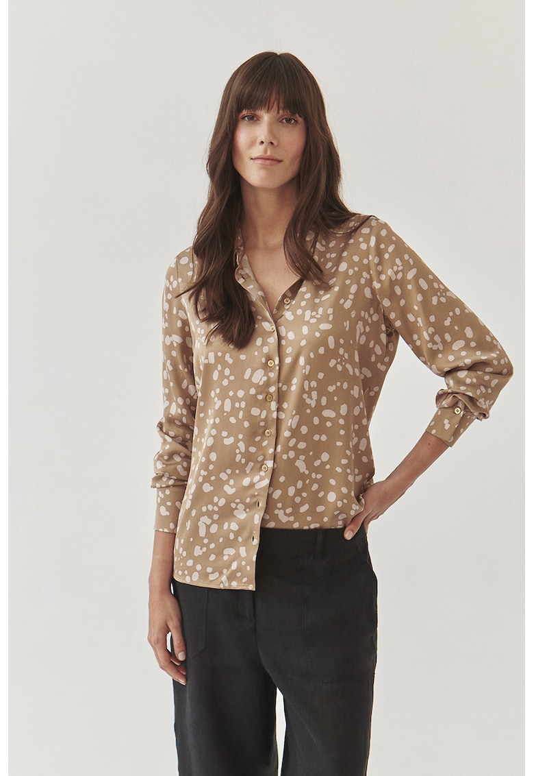 Camasa cu model si guler ascutit Nika