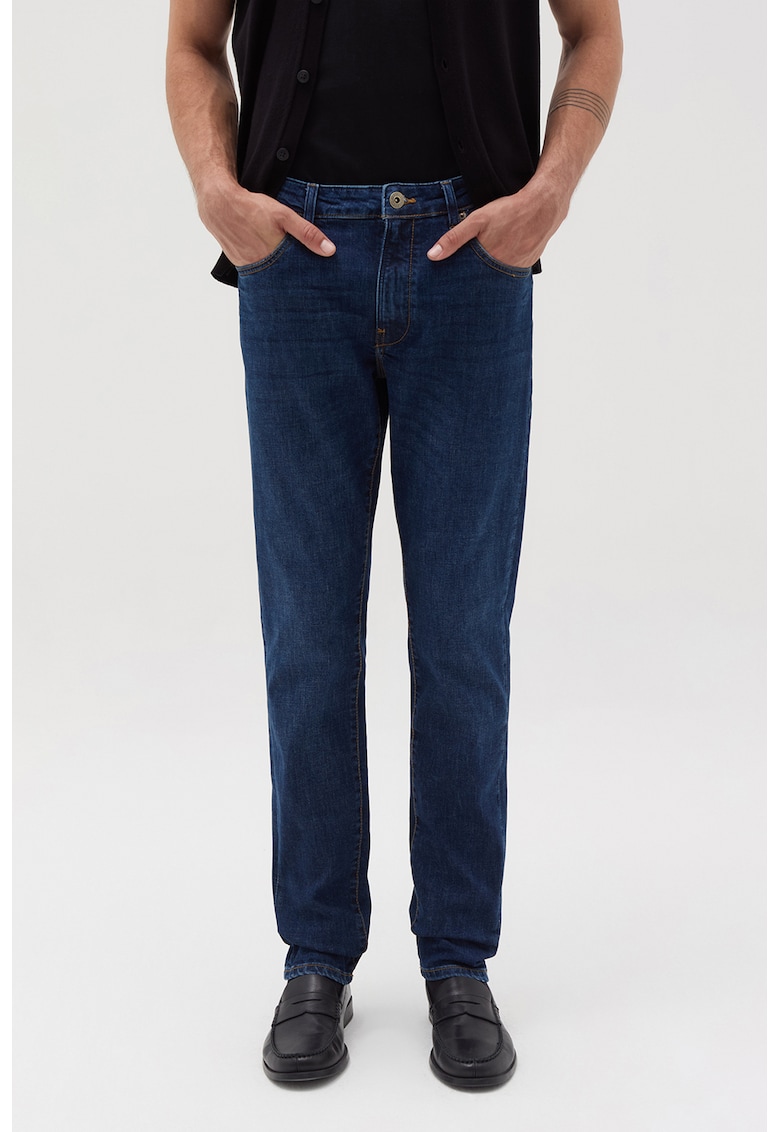 Blugi regular fit cu buzunare
