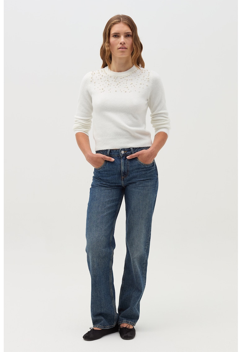 Pulover cu aplicatii cu margele Pulover cu aplicatii cu margele