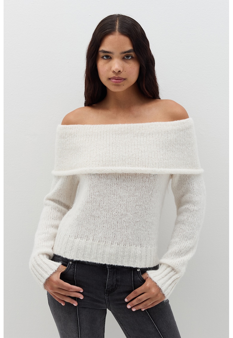 Pulover tricotat cu decolteu pe umeri