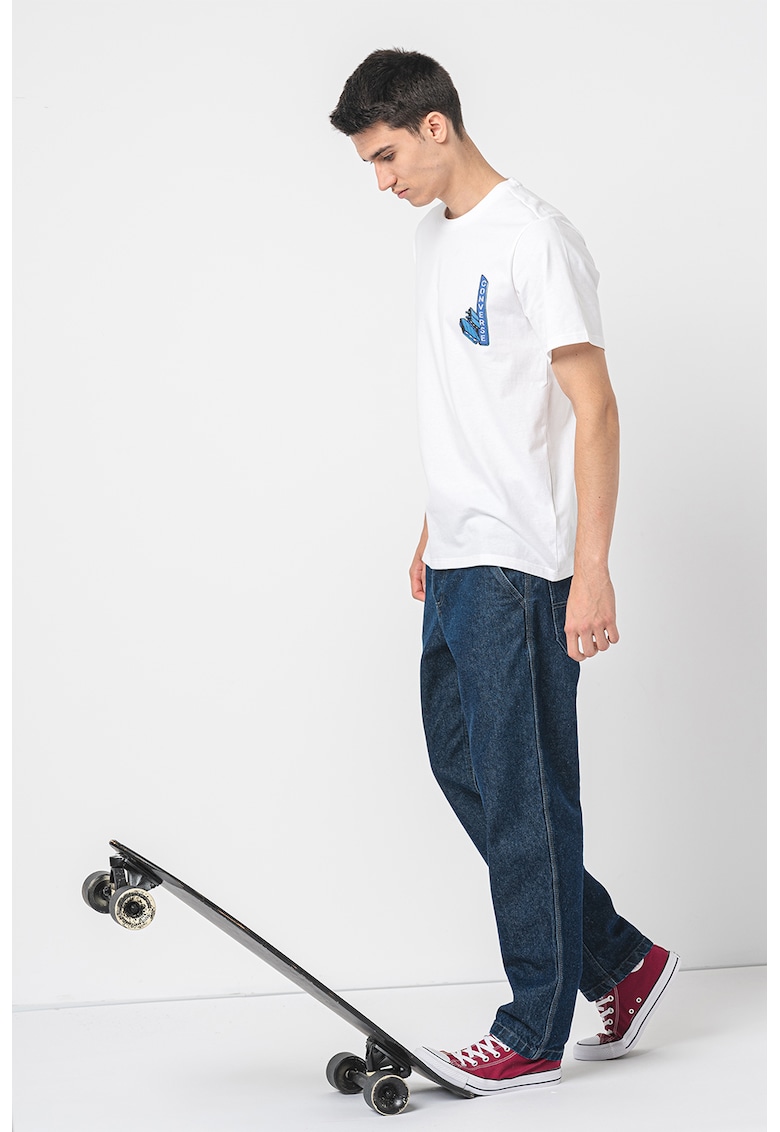 Tricou cu decolteu la baza gatului si logo grafic