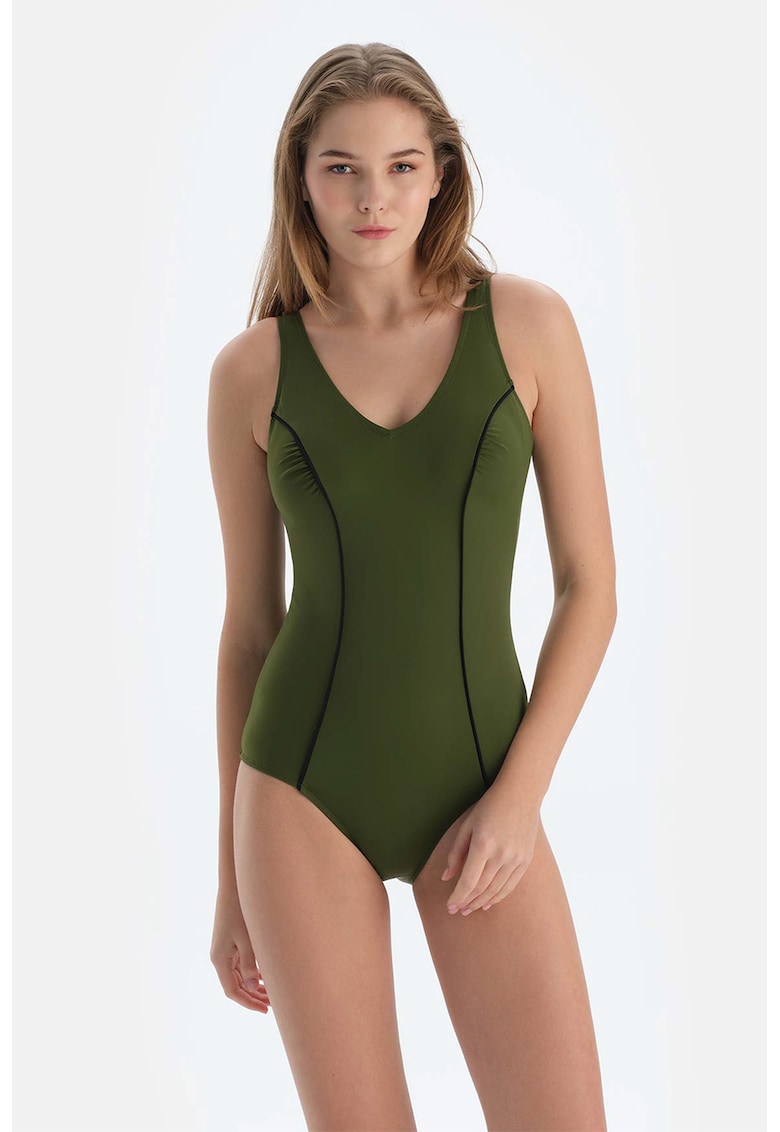 Costum de baie intreg cu decolteu in V